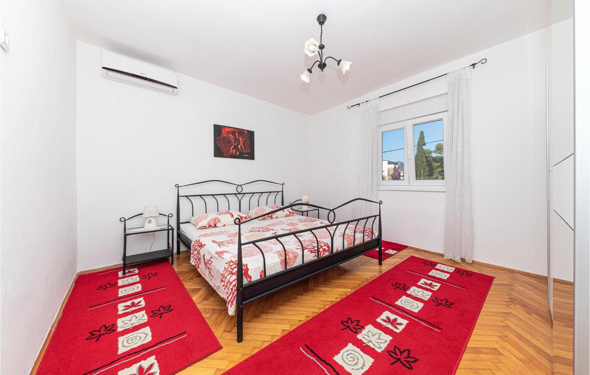Lovely Apartment In Kastel Kambelovac With Wifi Kastela Dış mekan fotoğraf